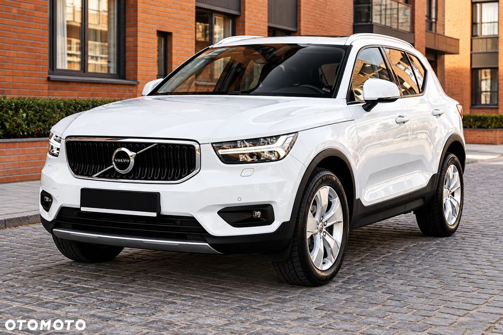 Volvo XC 40 T3 Momentum Pro - 12