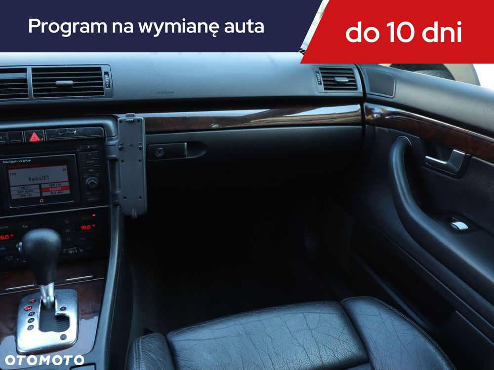 Audi A4 Limousine - 10