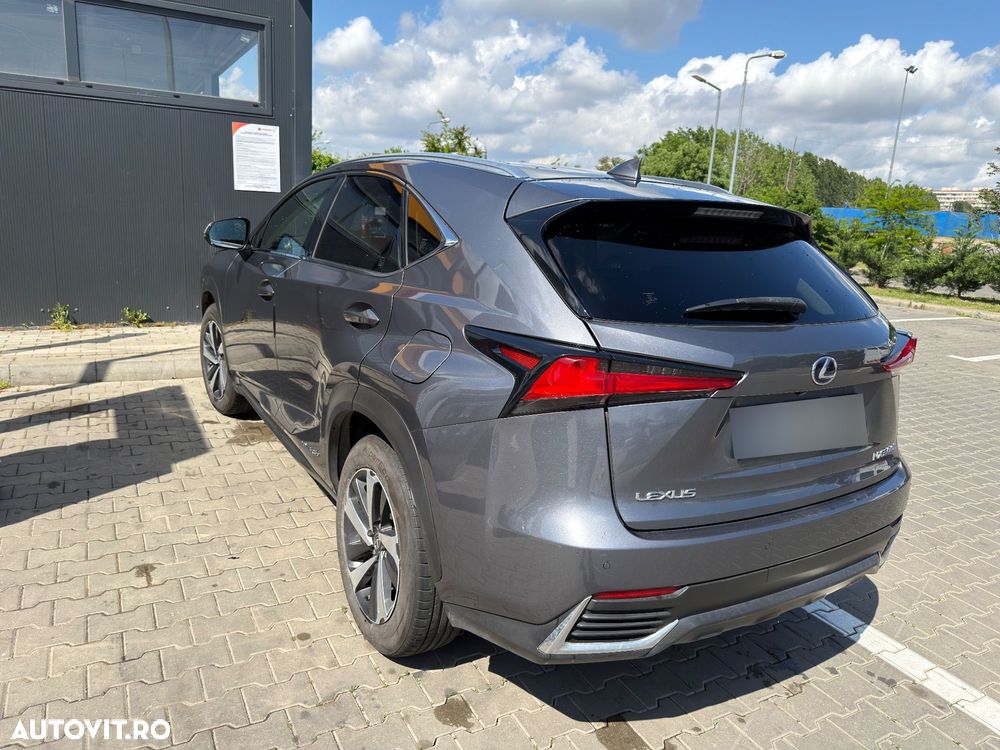 Lexus Seria NX 300h E-FOUR Luxury Line - 28