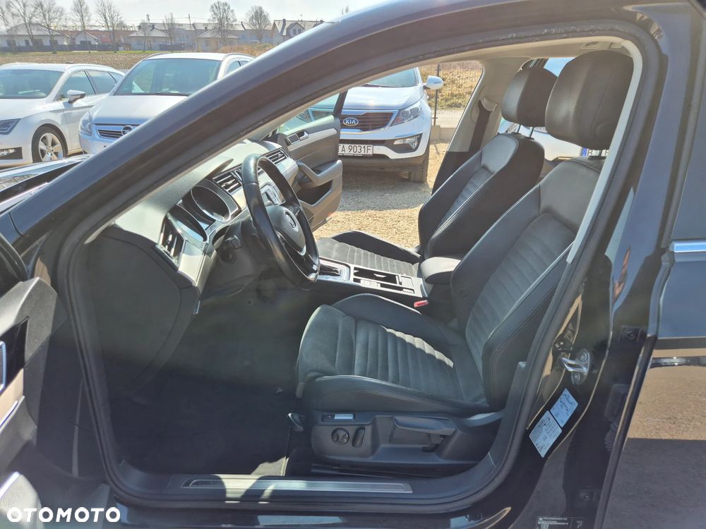 Volkswagen Passat Variant 2.0 TDI SCR DSG (BlueM Tech) Comfortline - 5