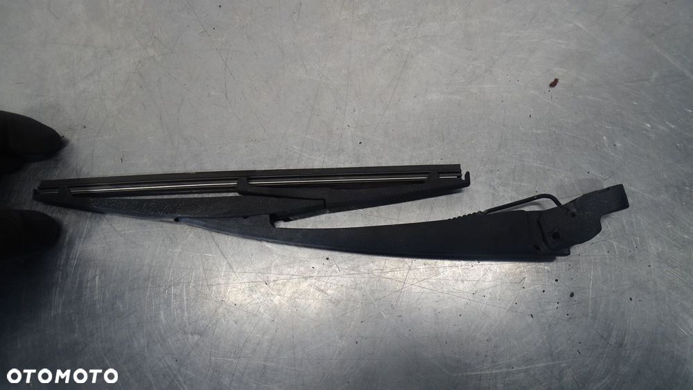 RAMIĘ WYCIERACZKI TYLNEJ SUZUKI SX4 1.9DDIS - 3