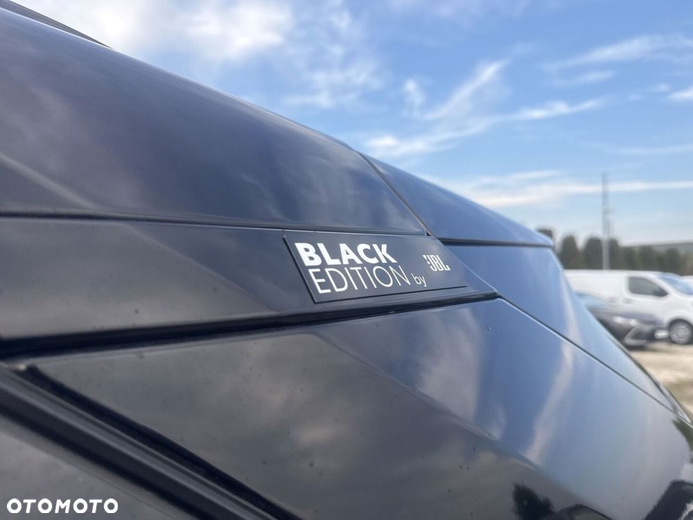 Toyota RAV4 2.5 Hybrid Black Edition by JBL 4x4 - 18