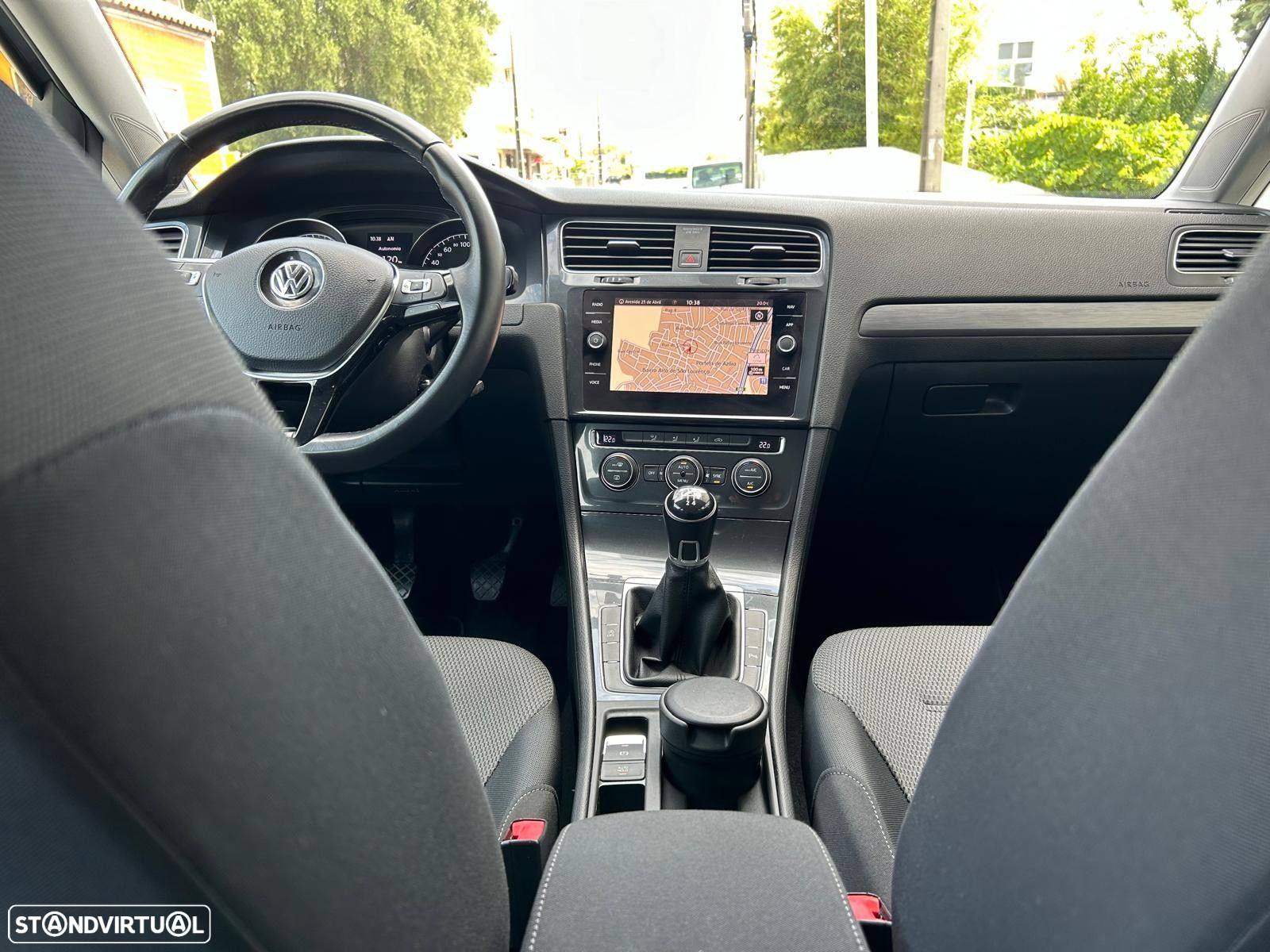 VW Golf Variant 1.6 TDi Confortline - 37
