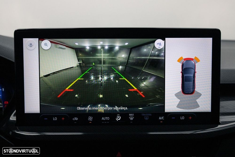 Ford Focus 1.0 EcoBoost MHEV ST-Line - 39