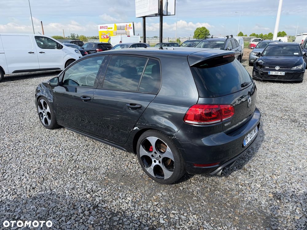 Volkswagen Golf 2.0 GTI DSG - 6
