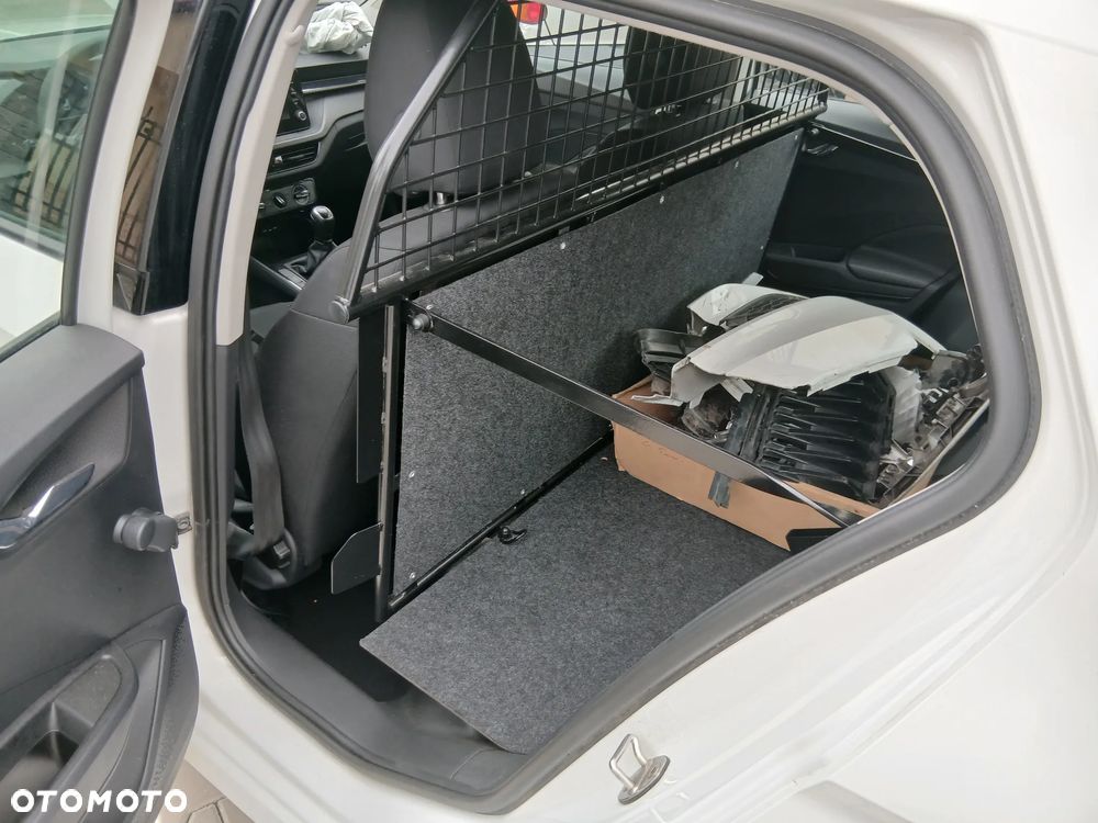 Skoda Fabia 1.0 Ambition - 10