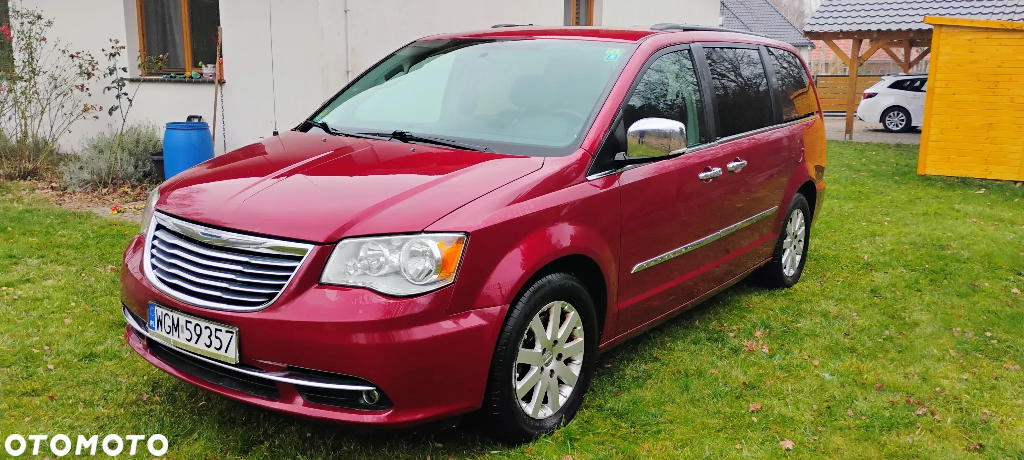 Chrysler Town & Country - 3