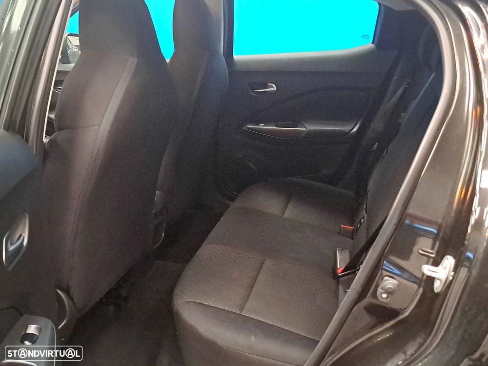 Nissan Juke 1.0 DIG-T Acenta DCT - 7