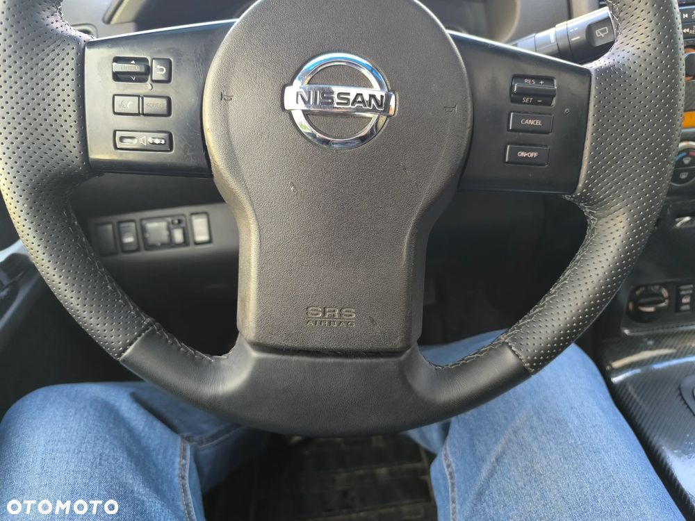 Nissan Pathfinder 2.5 D LE - 29