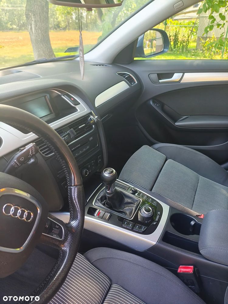Audi A4 Avant 2.0 TDI - 22