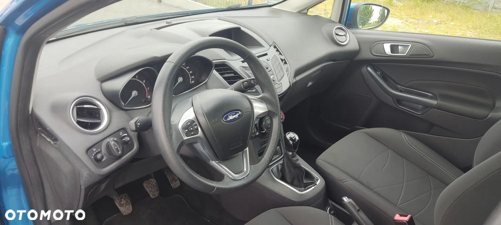 Ford Fiesta 1.25 Ambiente EU5 - 10