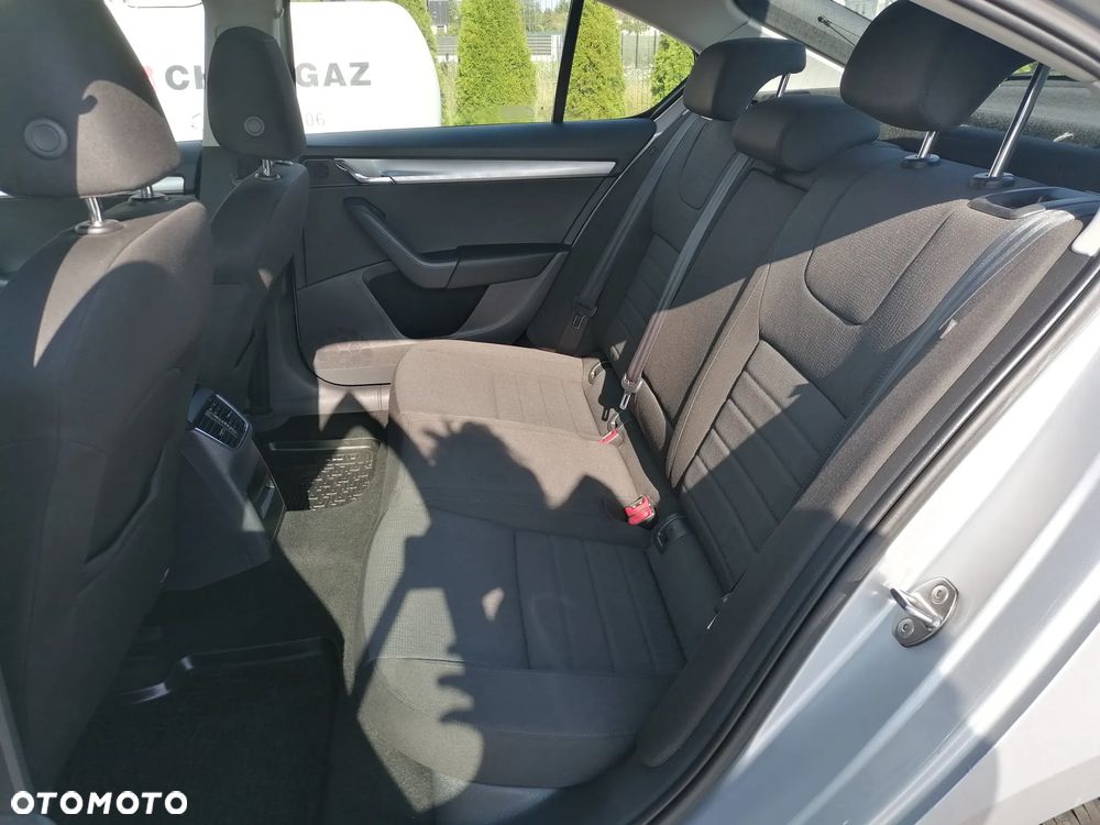 Skoda Octavia 1.8 TSI Style DSG - 17