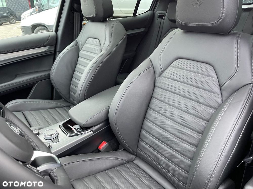 Alfa Romeo Stelvio - 10