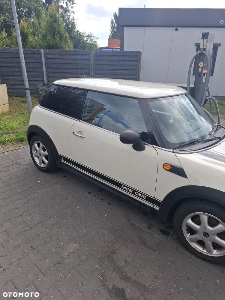 MINI ONE - 3