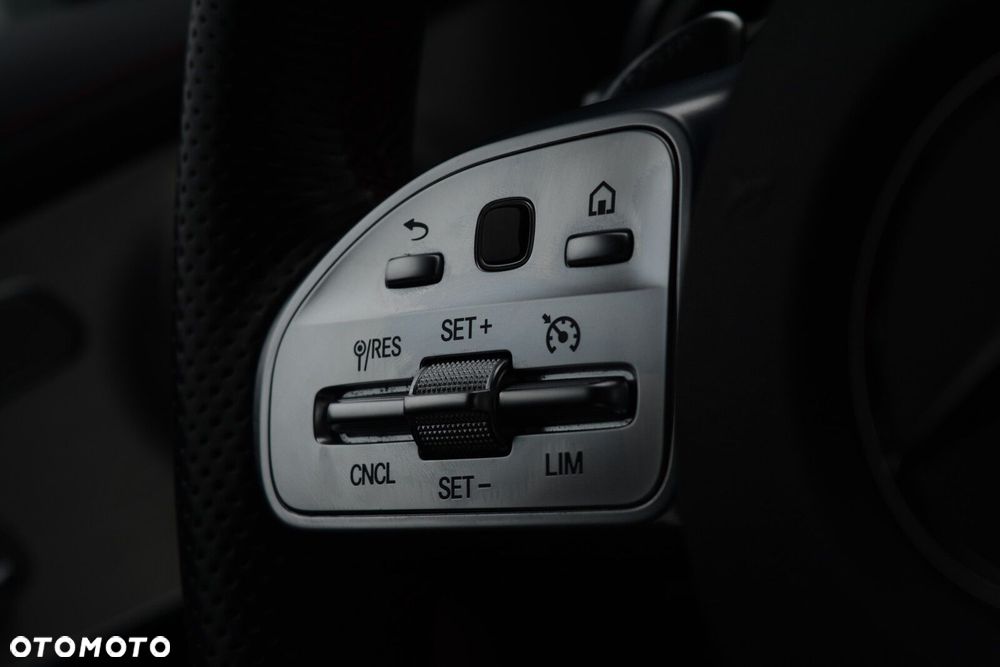 Mercedes-Benz GLC - 17