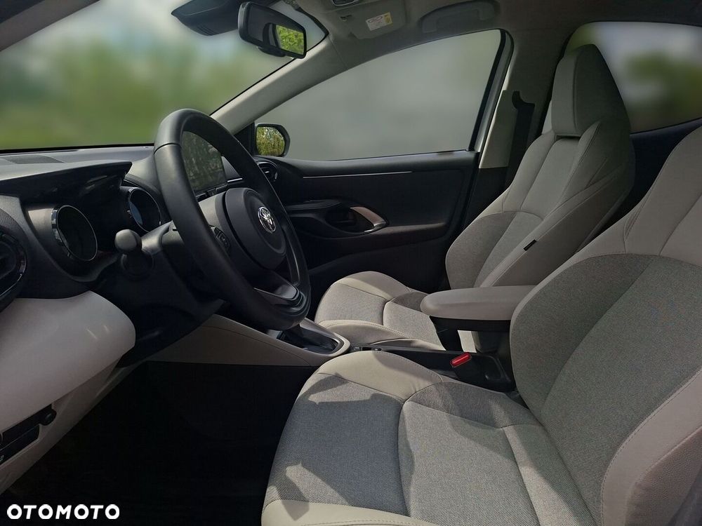 Toyota Yaris - 13