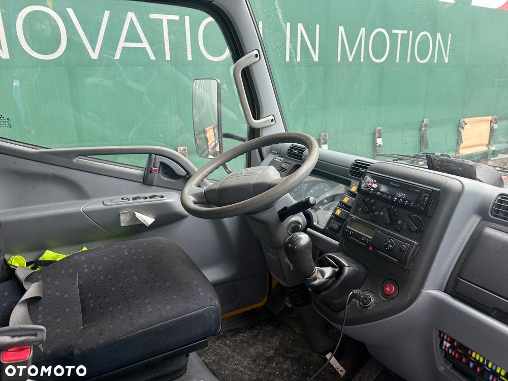 Mitsubishi Fuso Pomoc Płyta 86000 km - 5