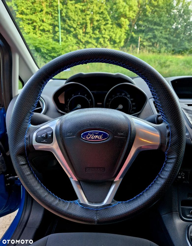 Ford Fiesta 1.25 Ambiente EU5 - 13