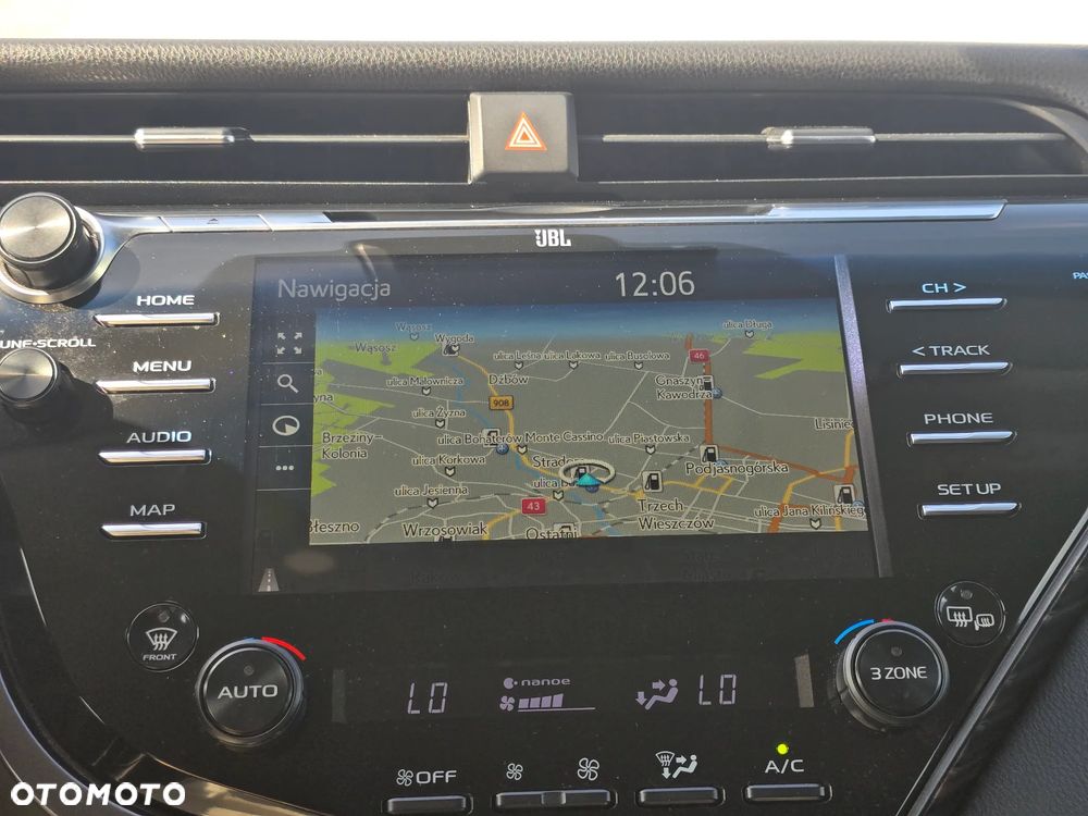 Toyota Camry 2.5 Hybrid Executive CVT - 23