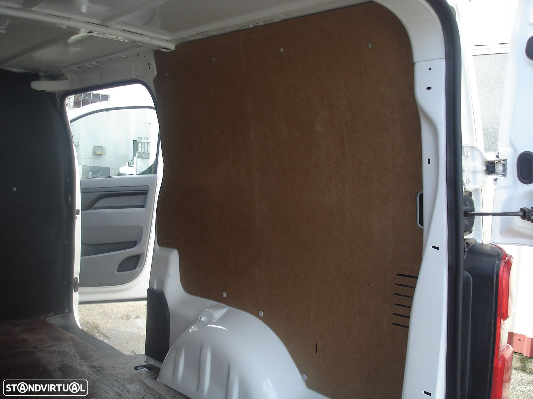 Peugeot Expert 2.0 BlueHDi L3H1 Premium Long - 19