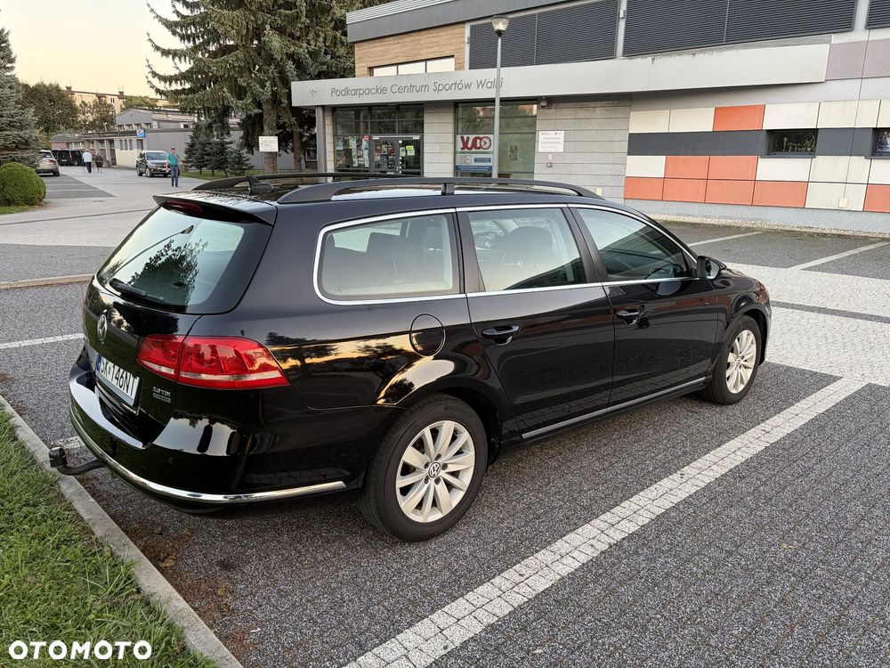 Volkswagen Passat 2.0 TDI Comfortline DSG - 4
