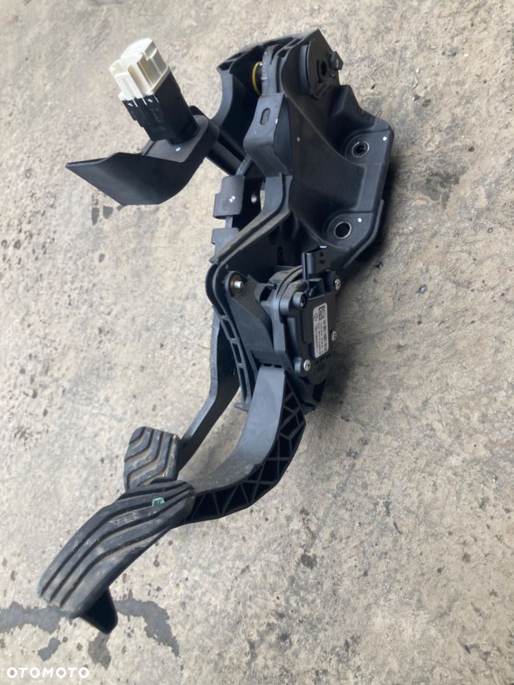 DACIA DUSTER 2 II  PEDAŁ GAZU HAMULCA PEDAŁY 180108467R  8201606986  Wwa - 3