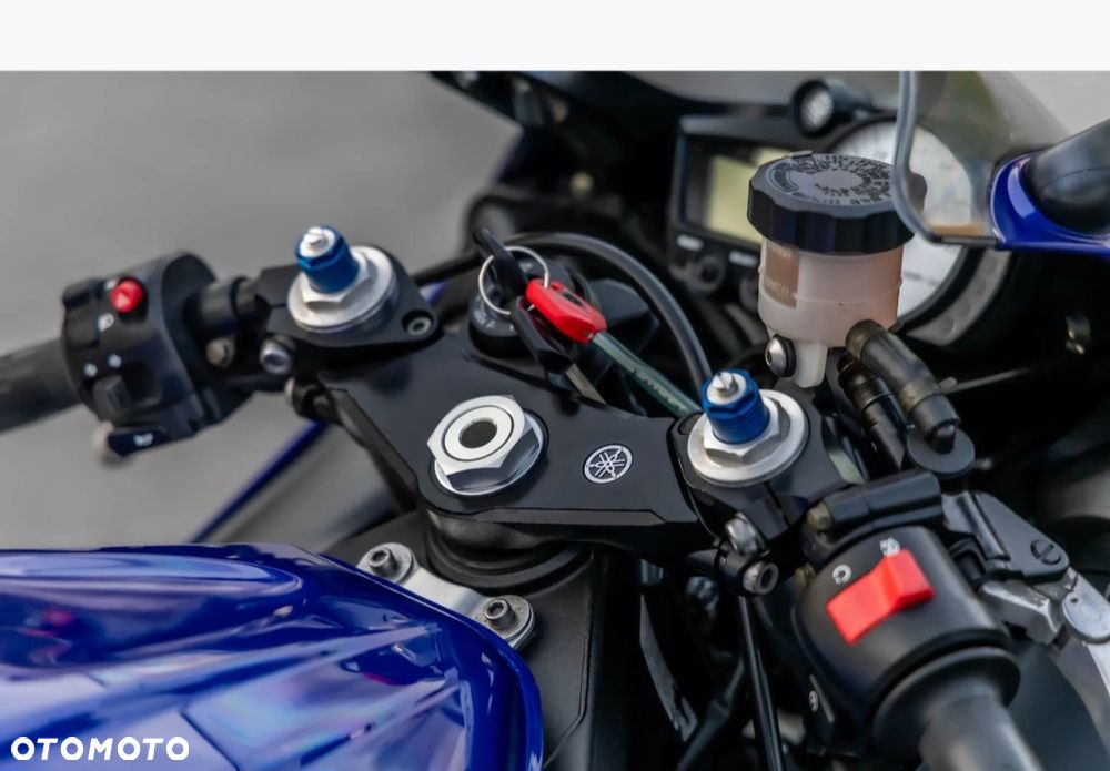 Yamaha R6 - 6