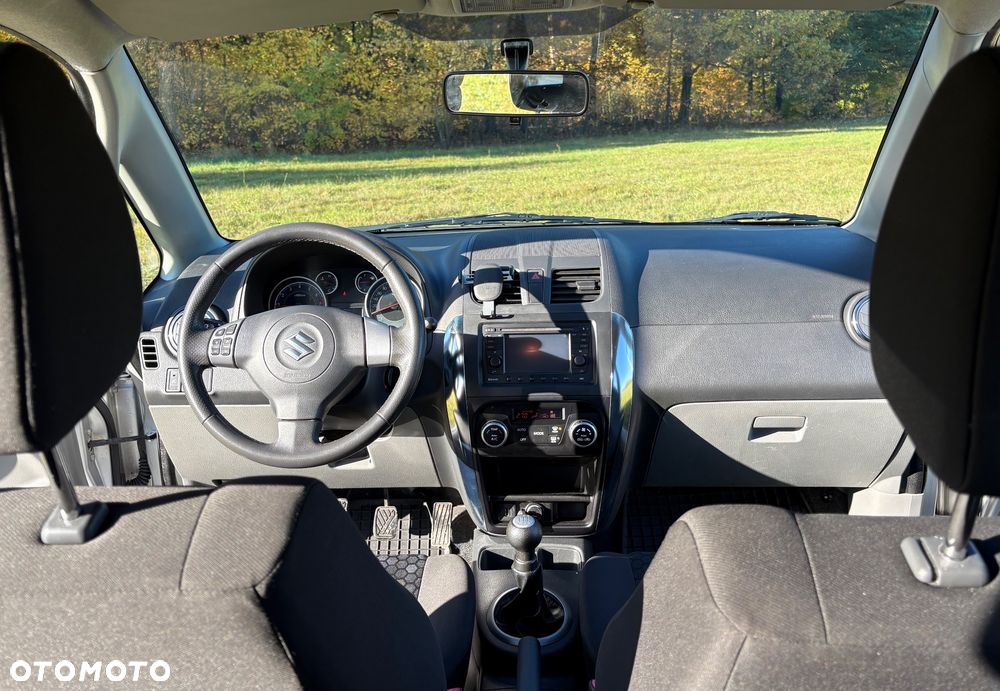 Suzuki SX4 - 10