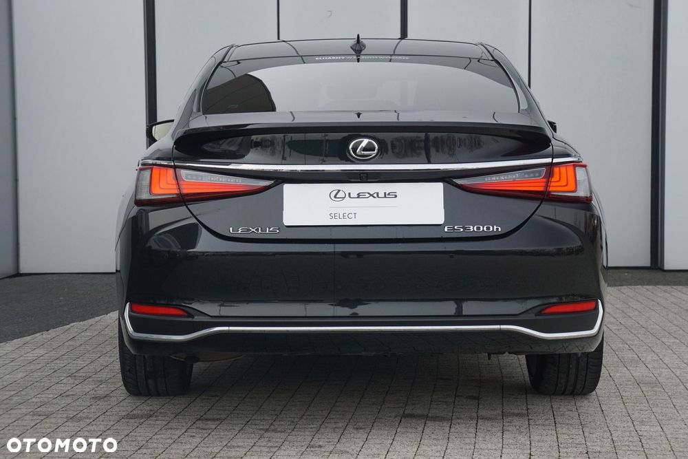 Lexus ES 300h Business Edition - 5