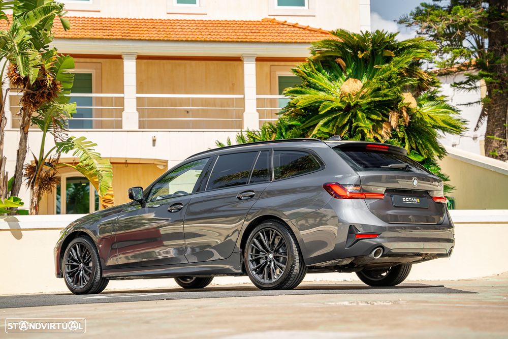 BMW 330 e Touring Line Luxury Auto - 4