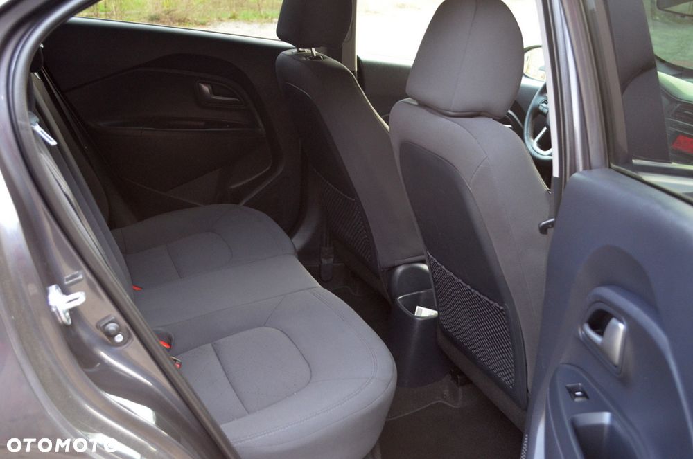 Kia Rio 1.2 ISG Uefa Euro 2016 - 21