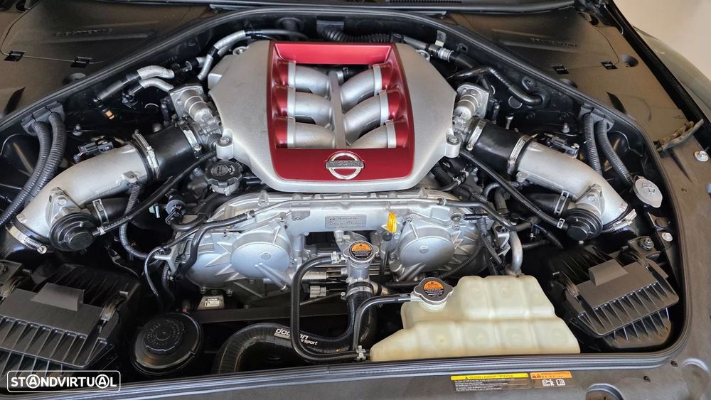 Nissan GT-R - 27