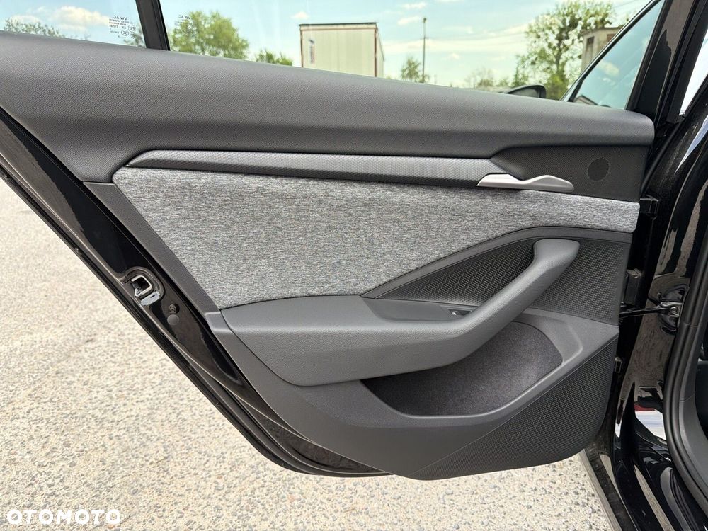 Skoda Superb 1.5 TSI Plug-in Hybrid Drive DSG - 25