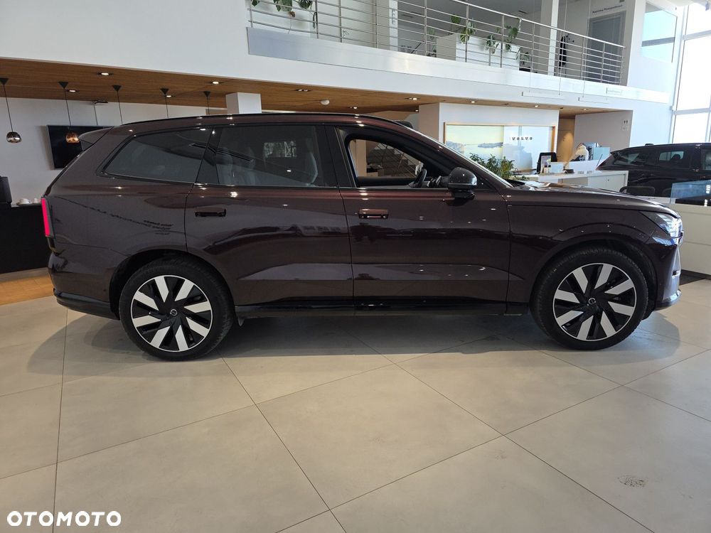 Volvo EX90 - 4