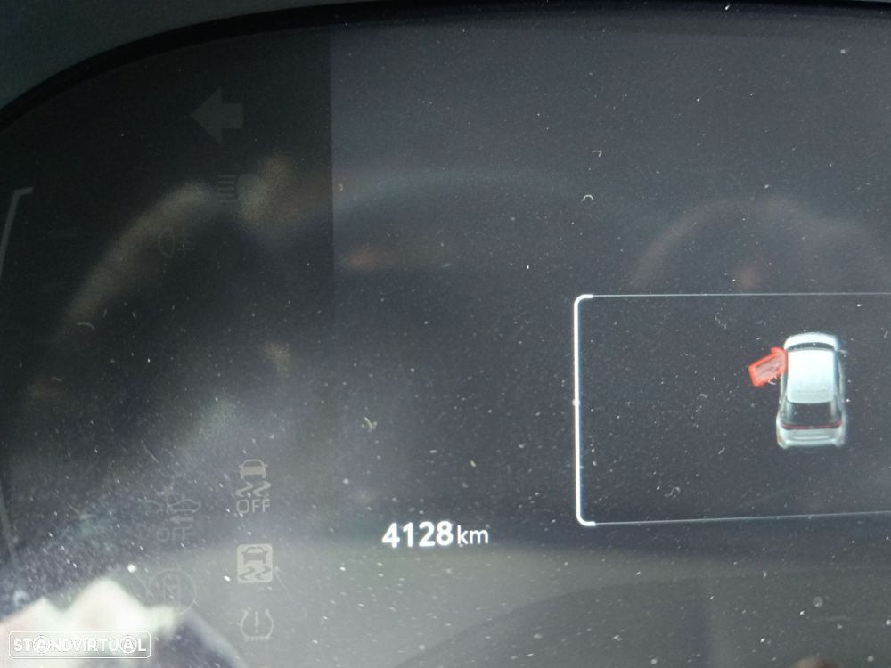 Toyota Yaris Cross 1.5 HDF Comfort Plus - 14