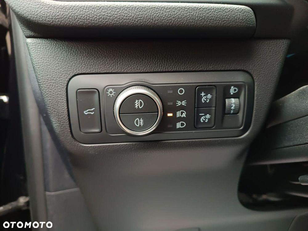 Ford Kuga 1.5 EcoBoost FWD ST-Line X - 31