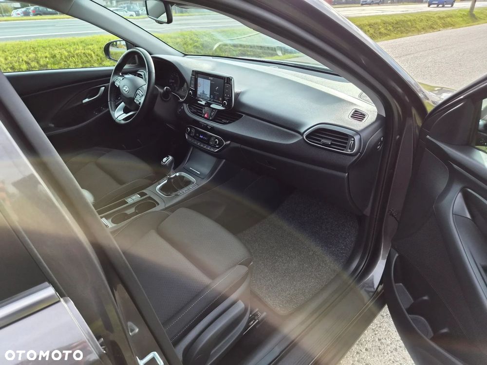 Hyundai i30 1.4 T-GDI Intro Edition - 12