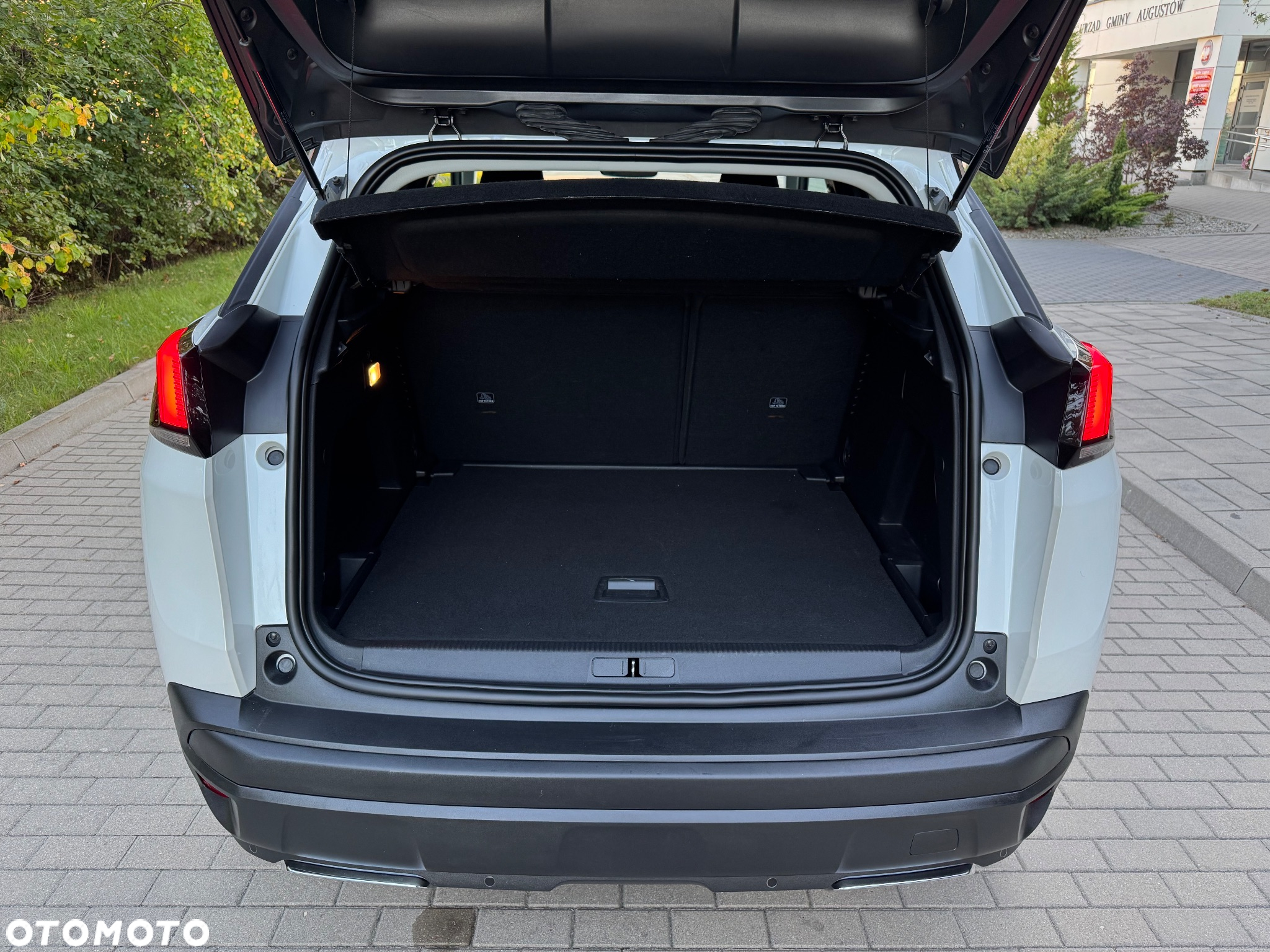 Peugeot 3008 1.5 BlueHDi Allure Pack S&S EAT8 - 11