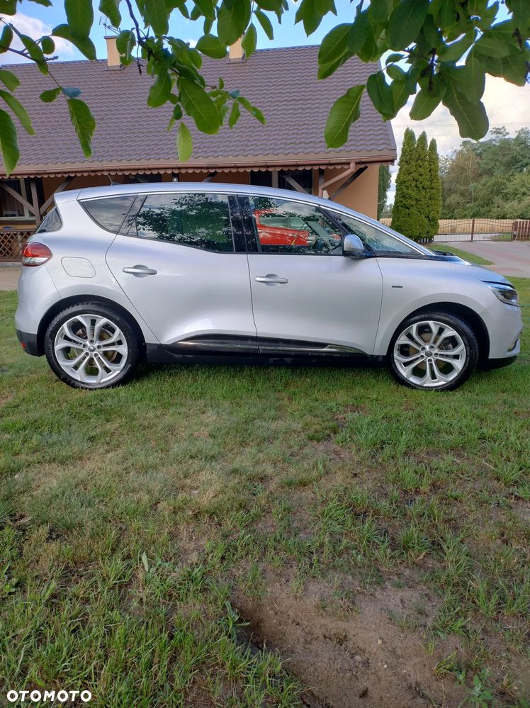 Renault Scenic BLUE dCi 120 EDC BLACK EDITION - 8