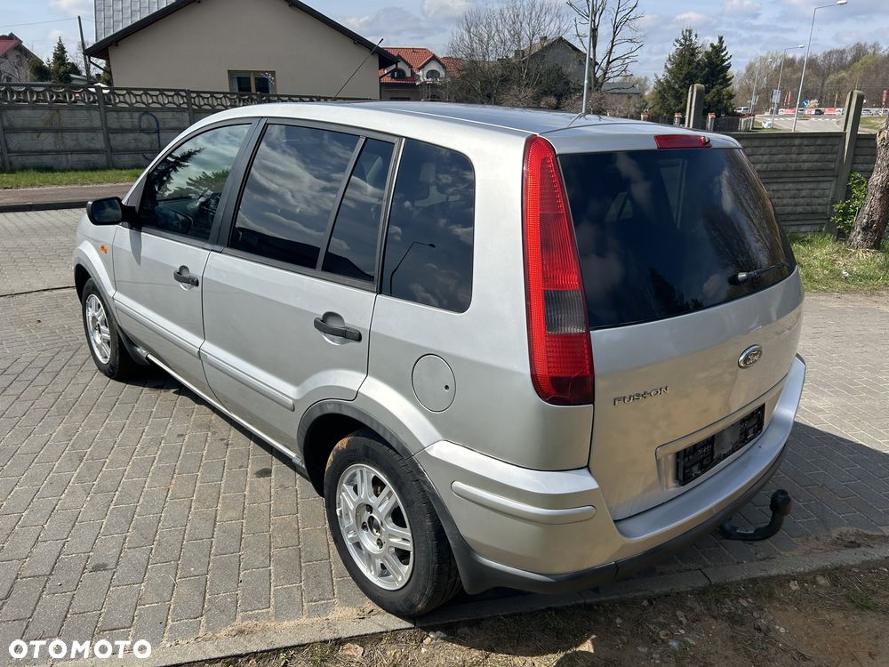 Ford Fusion 1.4 + - 7