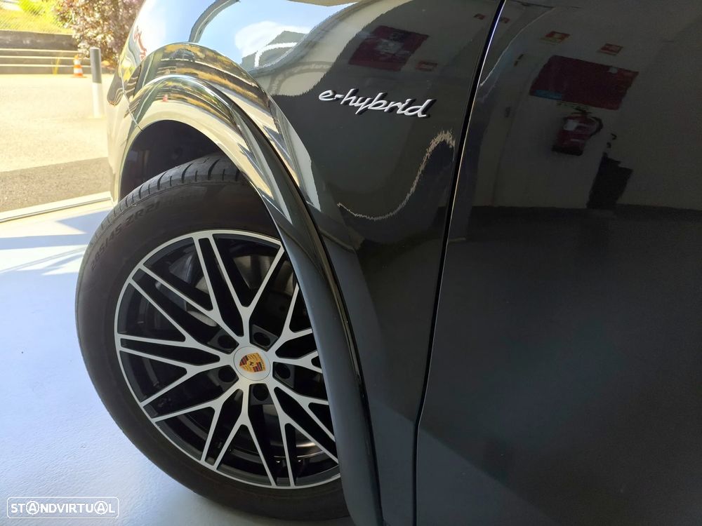 Porsche Cayenne Coupé E-Hybrid - 40