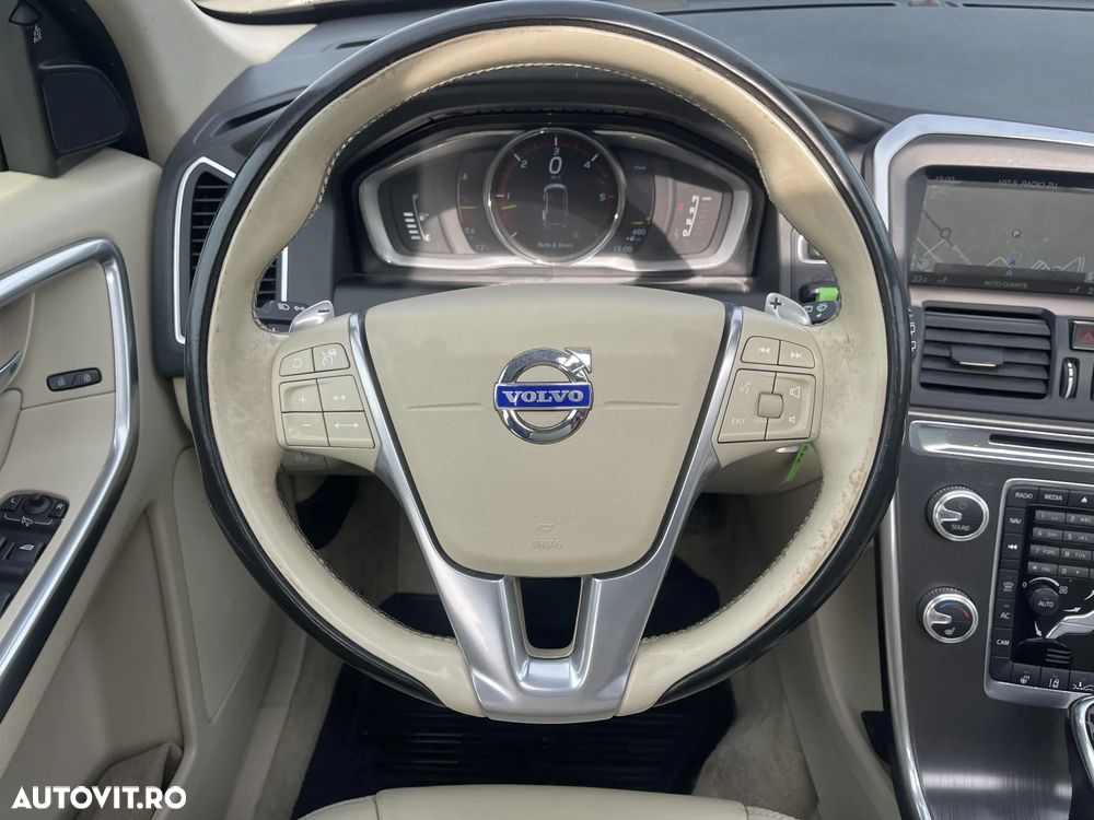 Volvo XC 60 D4AWD Momentum - 28