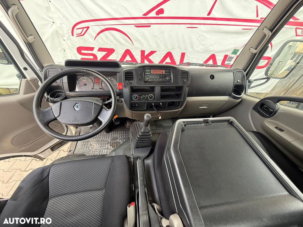 Renault Maxity - 7