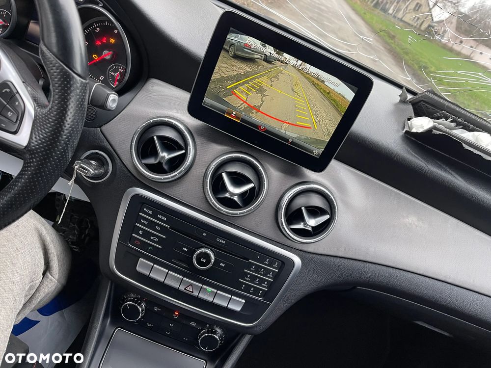 Mercedes-Benz CLA 180 d 7G-DCT AMG Line - 13