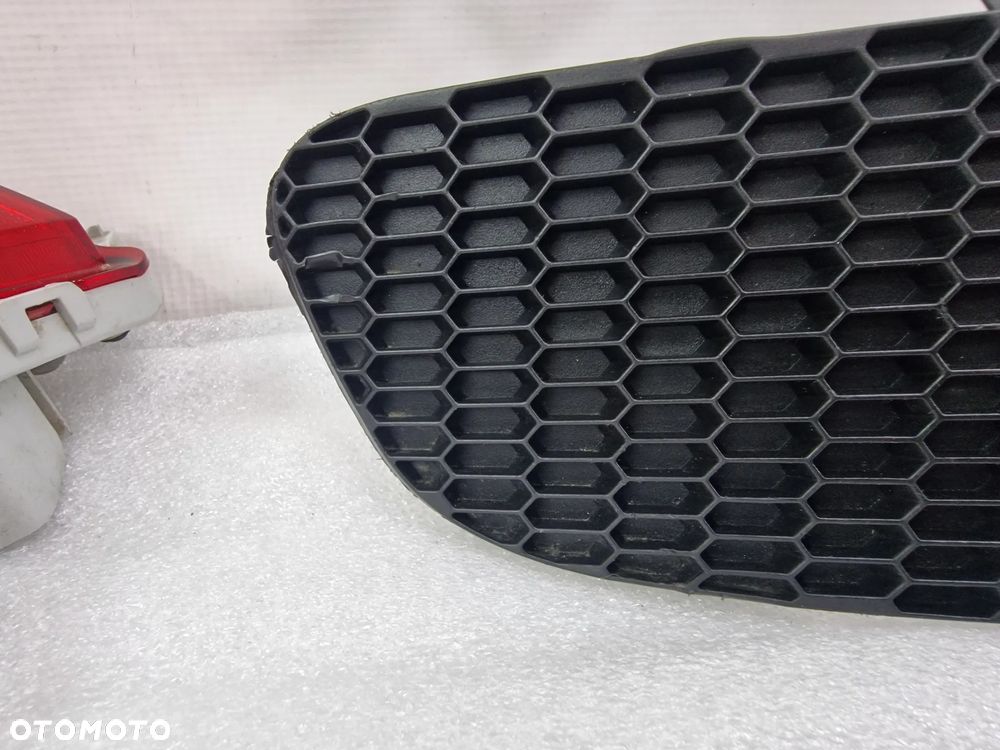 NISSAN ALMERA N16 LIFT 02- KRATKA ŚRODKOWA , NR 62254BN700 / 9555M010 , NR AUKCJI KR523 - 3