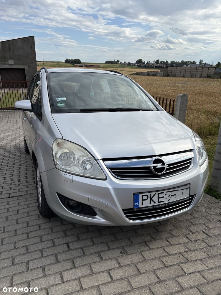 Opel Zafira - 1