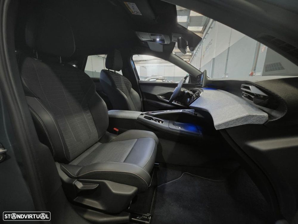 Peugeot 3008 1.2 Hybrid Allure e-DCS6 - 16