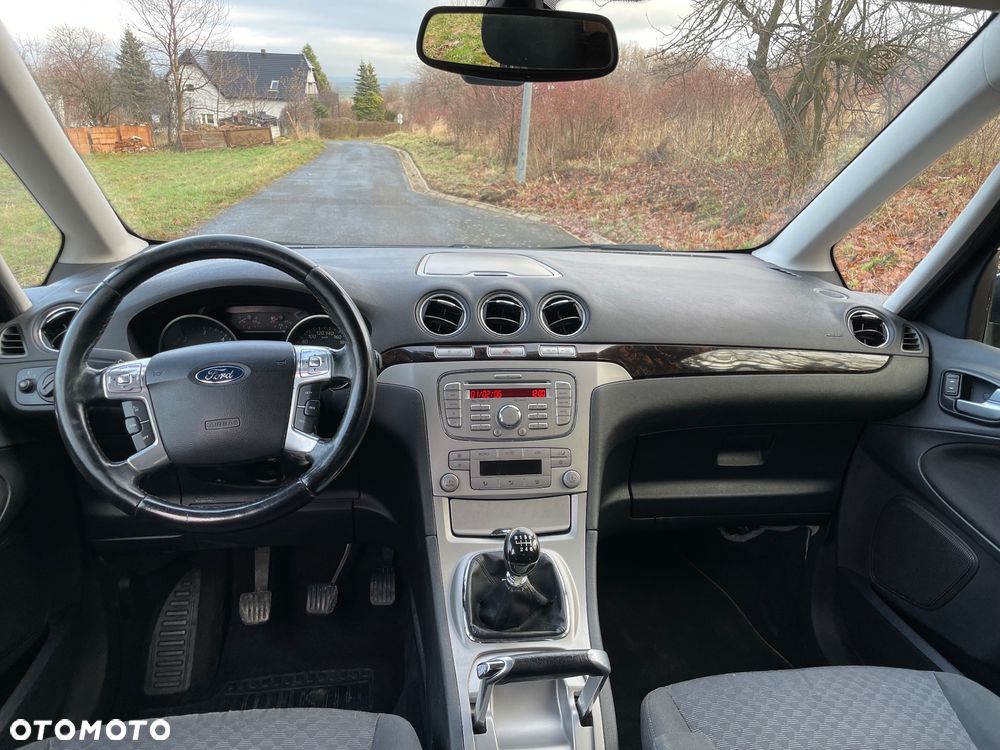 Ford Galaxy 2.0 TDCi DPF Ghia - 11