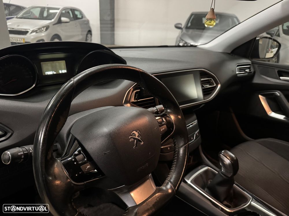 Peugeot 308 SW 1.6 HDi SE Envy - 13