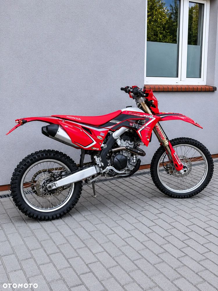 Honda CRF - 3